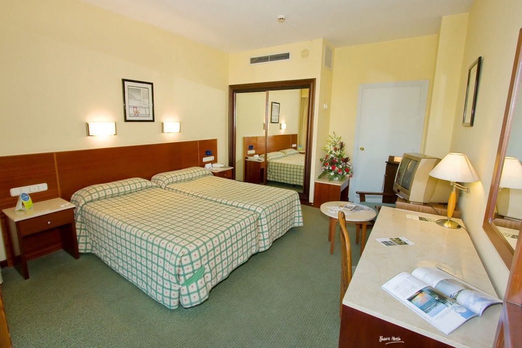 Hotel Macià Kubb 4*